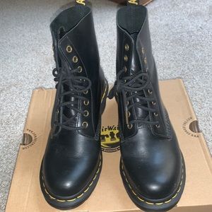 Doc Martens Clemency Black leather combat boots US 8 UK 6 EU 39